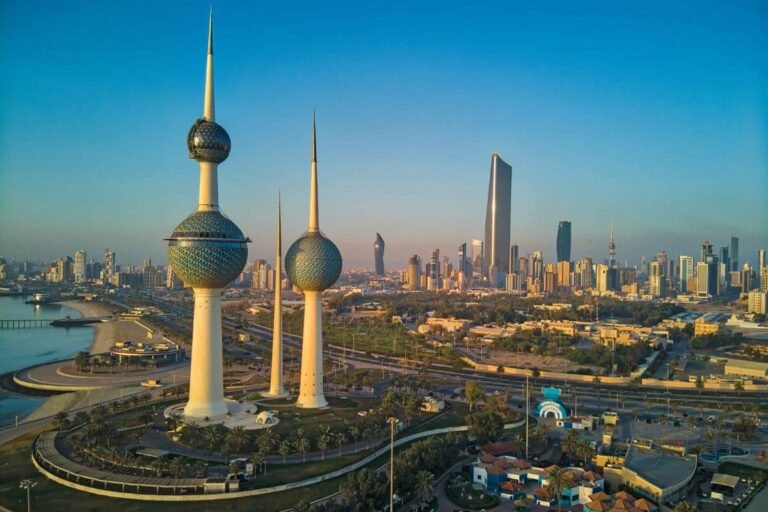 Kuwait Reopens Family Visas with New Rules and Dates