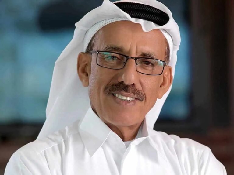 Dubai Billionaire Urges Banks to Stay Open on Long Holidays