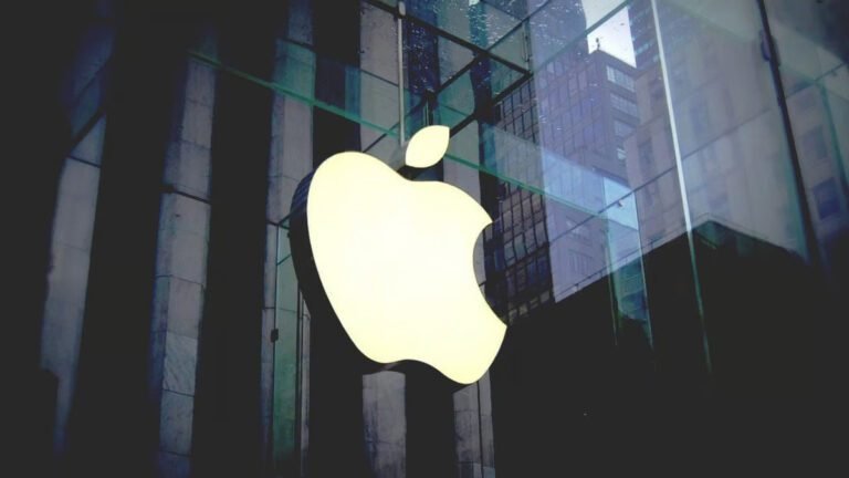 Apple Falls Behind Samsung in Global Phone Business Race