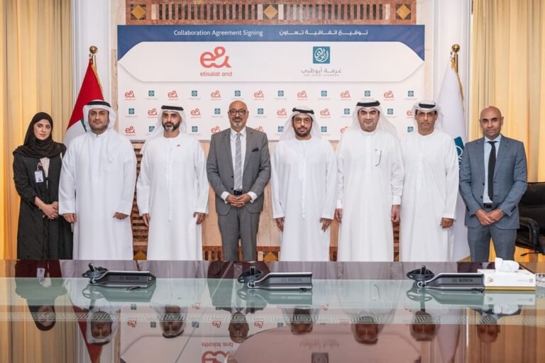 Abu Dhabi Chamber of Commerce, e& UAE Partner to Boost SMEs
