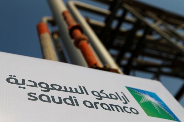 Foreigners Grab Majority of Saudi Aramco Share Offering, Company Reports