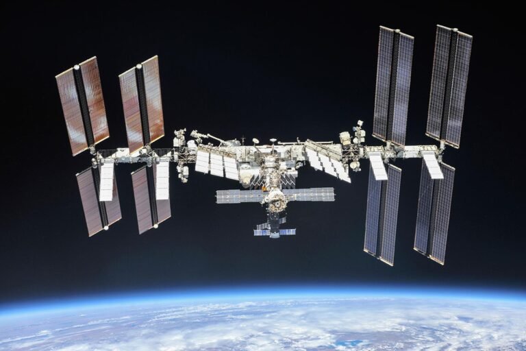 NASA Contracts SpaceX to Deorbit the International Space Station