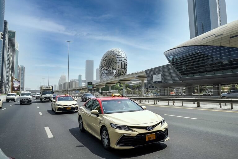 Dubai Taxi Company Expands Fleet with 300 New Licenses