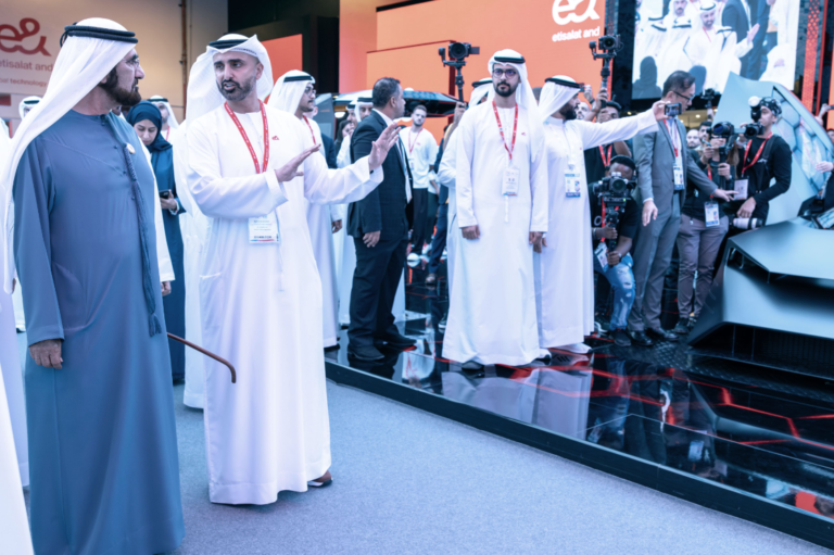 Sheikh Mohammed Tours GITEX, Highlights UAE AI